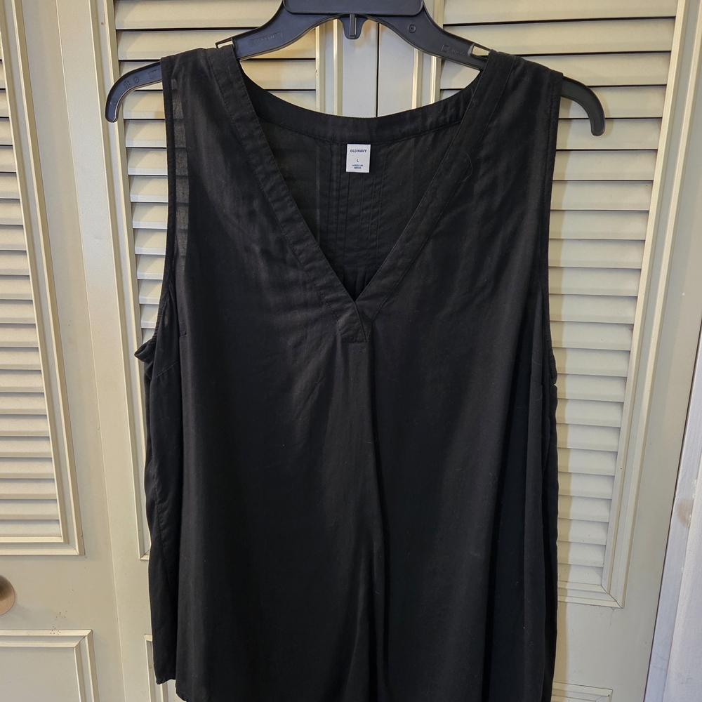 Old Navy Black Sleeveless Blouse